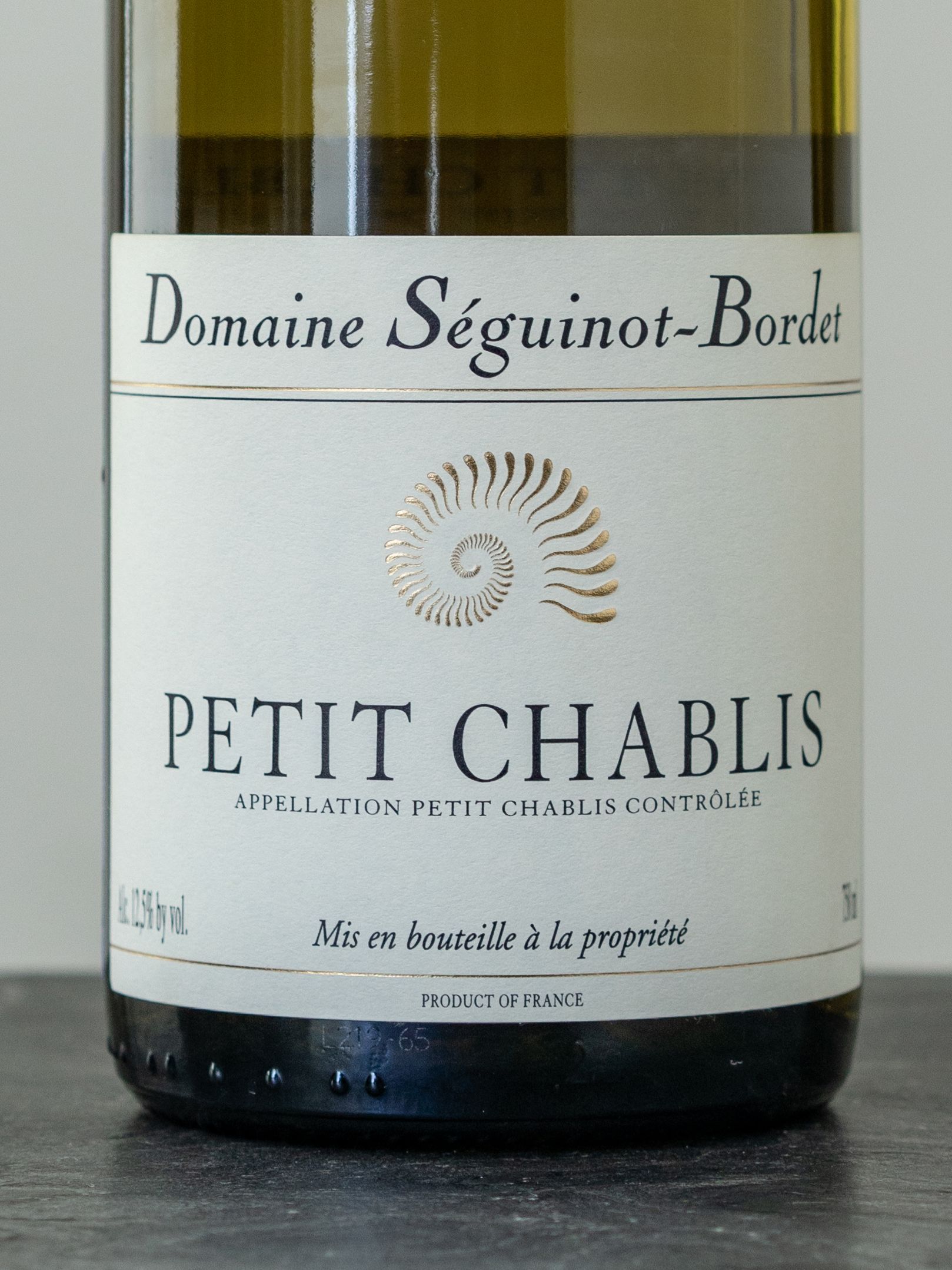 Вино Domaine Seguinot-Bordet Petit Chablis / Домен Сегино-Борде Пти Шабли